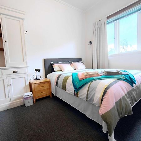 Milford Central Budget Friendly Rooms Auckland Exterior photo